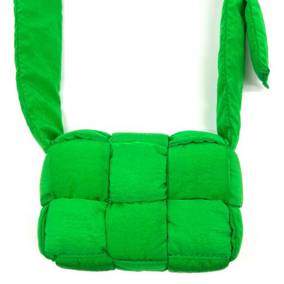 Bottega Veneta Maxi Intrecciato Padette Maxi Shoulder Bag - Picture 3 of 10